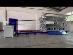 Machine à perforer automatique d'insertion de l'arbre utilisé avec la machine à éplucher ligne mousseuse