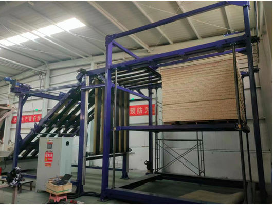 L'intégration de la ligne de travail de coupe de mousse PU EVA PE EPE machine de palettisation automatique