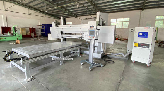 Découpeuse plate automatique TDBW-1300 d'EVA Pu Foam Cutting Machine