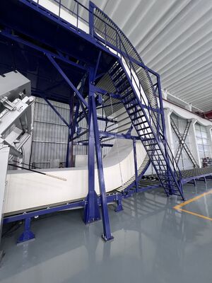 Machine de découpe de mousse PU de haute précision avec une précision de 0,6 à 5 mm ± 0,1 mm et une vitesse de 60 à 130 m/min pour une hauteur de 1300 mm